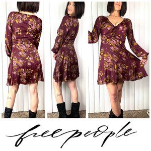 👗NWT🤩 |•FREE PEOPLE•| 100% Silk V-neck Dress👗(dbl)